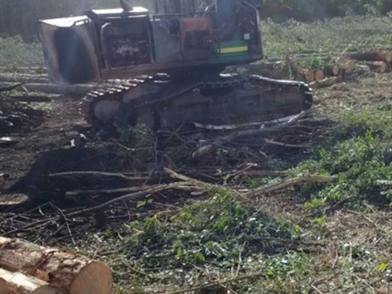 Cinco máquinas forestales quemadas en Mulchén tras nuevo atentado incendiario