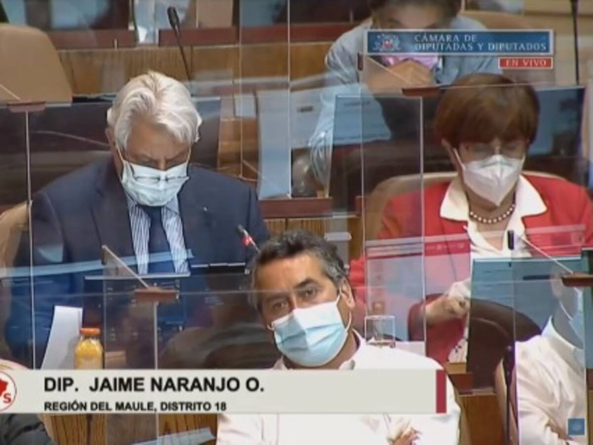 El «Naranjazo»: redes sociales se llenaron de memes por maratónica intervención del diputado Jaime Naranjo