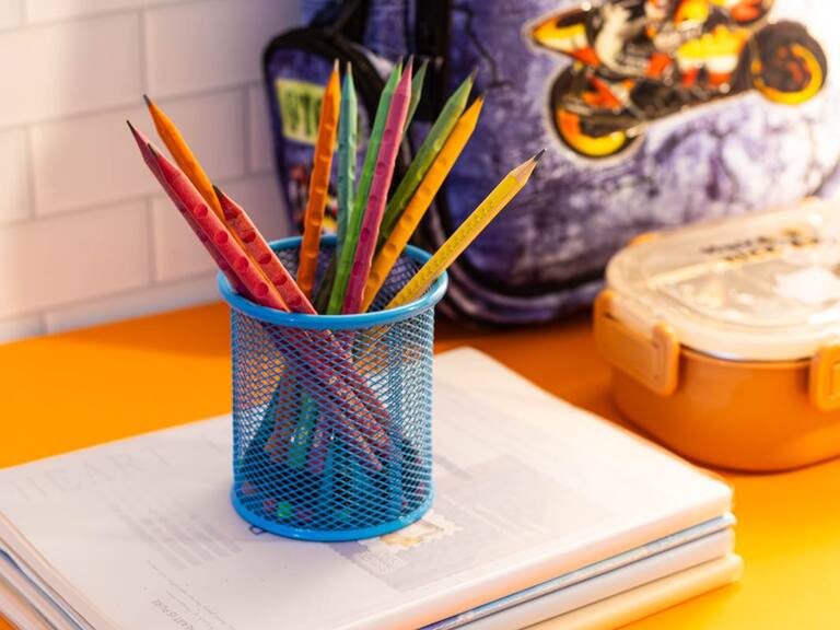 Organiza las compras de útiles y uniformes escolares sin estrés