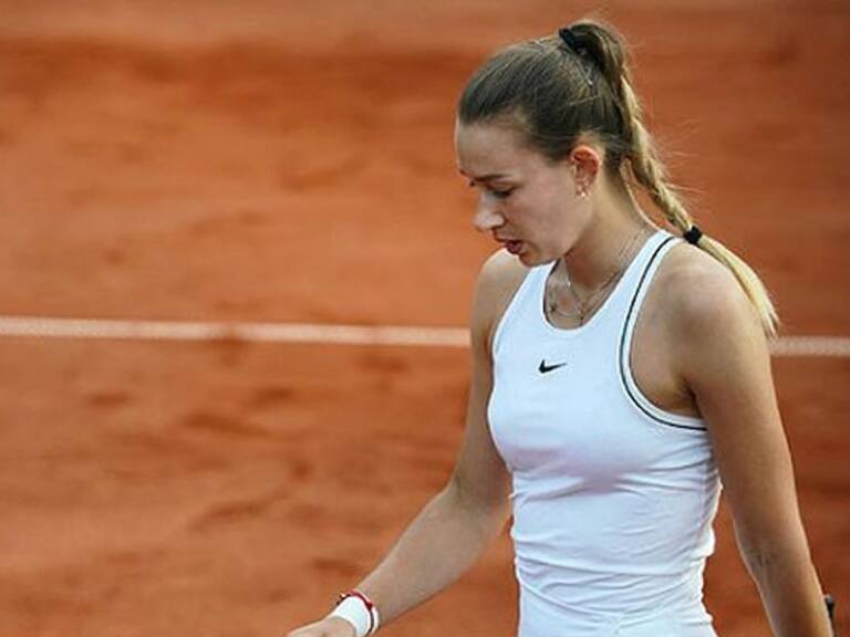 Detienen a tenista rusa tras ser investigada por arreglo de partidos en Roland Garros