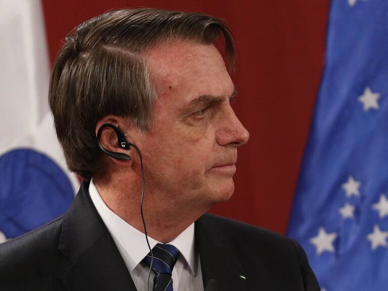 Bolsonaro terminó conferencia de prensa con periodistas sin usar mascarilla ni respetar medidas de distanciamiento físico