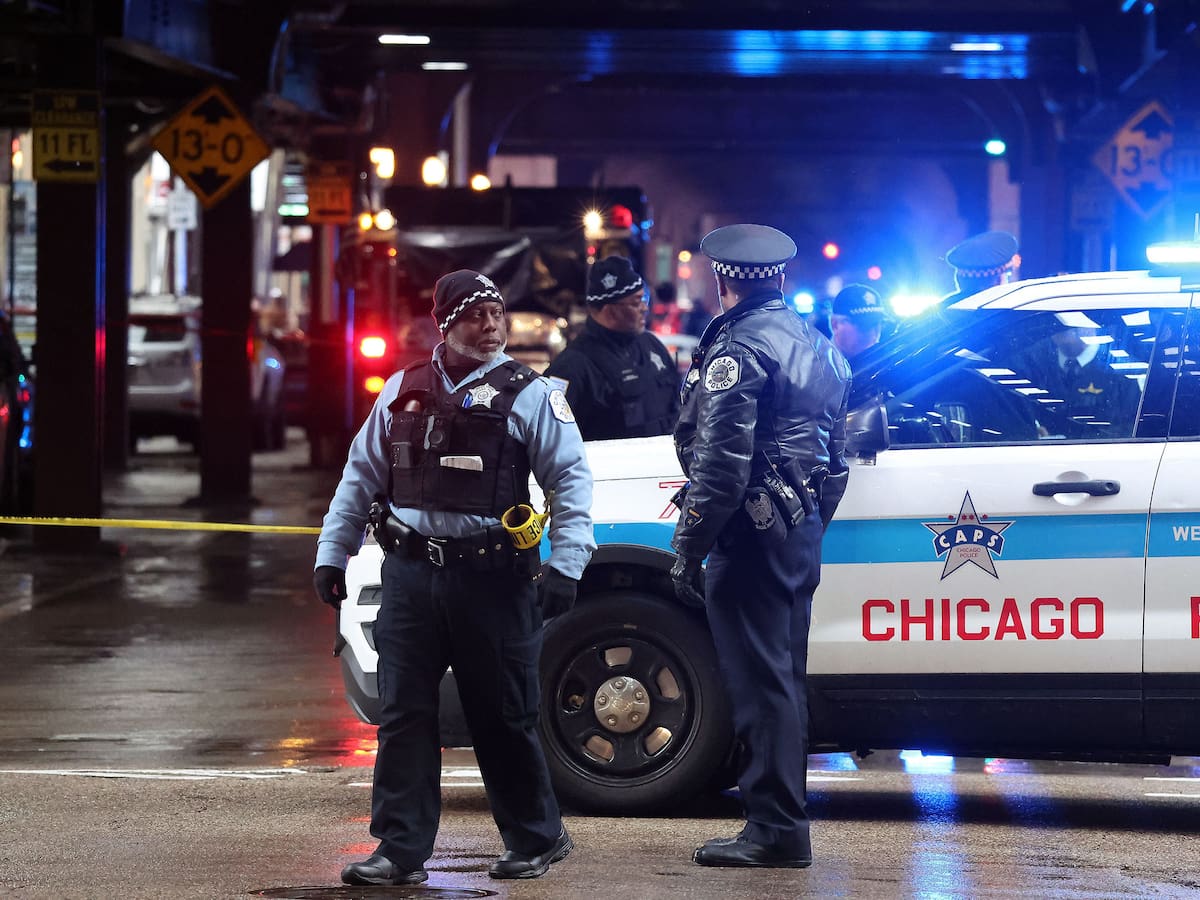 Balacera mortal en Chicago: atacantes disparan a quemarropa y huyen en auto