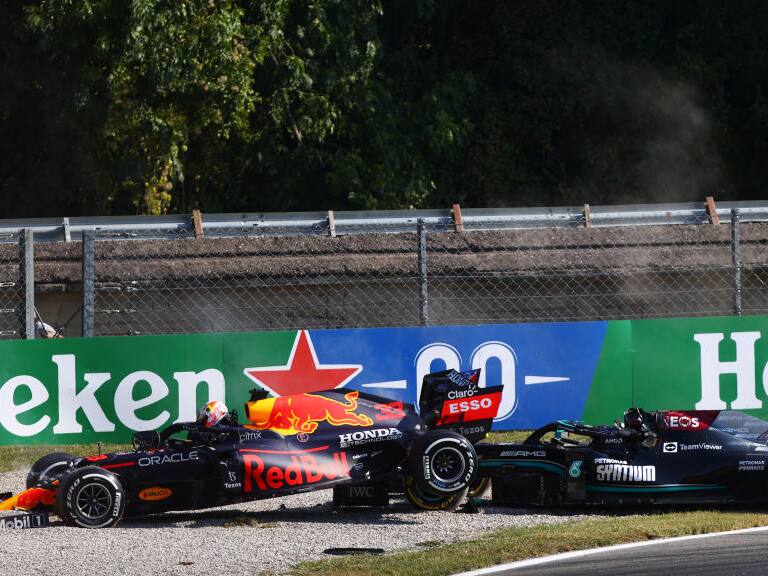 Fórmula 1: Max Verstappen y Lewis Hamilton quedaron fuera del Gran Premio de Italia tras chocar entre ambos