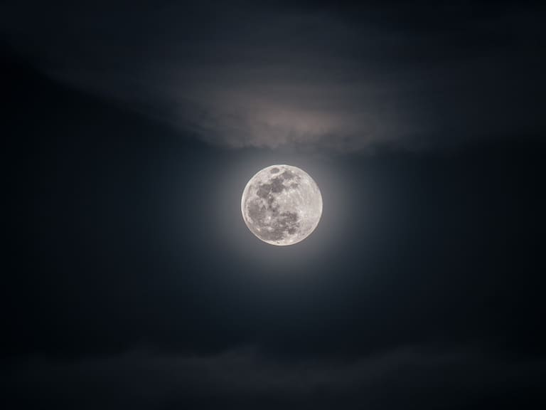 Luna de Nieve 2025: Este es el mejor día para ver la nueva luna llena de febrero en Chile