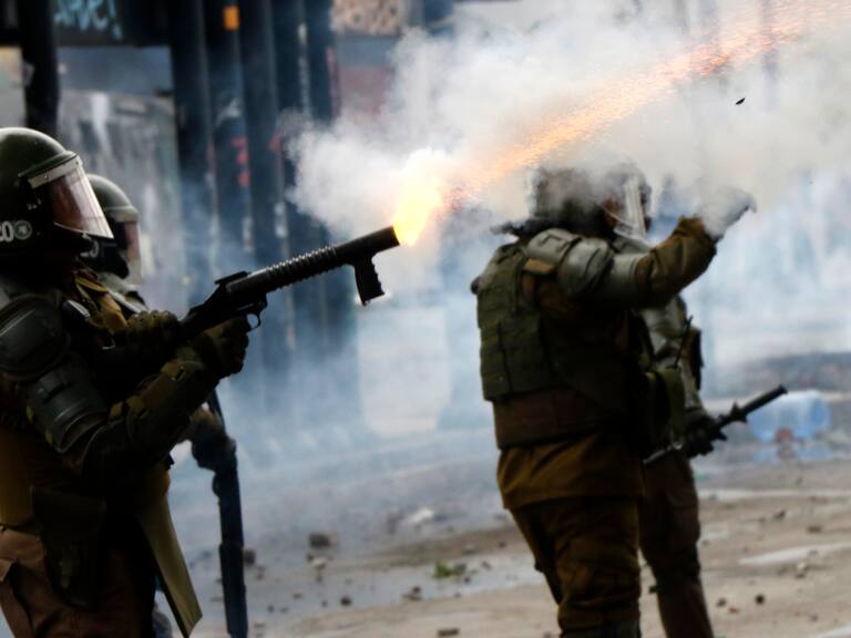 En segundo juicio: condenan a 4 y 5 años de cárcel a dos carabineros por el delito de torturas durante el estallido social