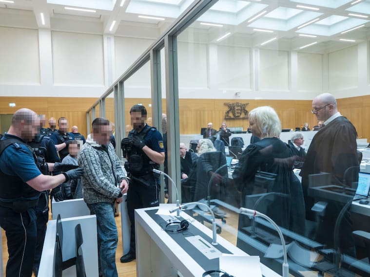 En la ciudad de Stuttgart se inició el juicio en contra de un grupo de ultraderecha que planificaba un golpe de Estado en Alemania.