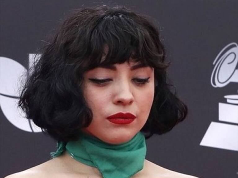 Ocultaron su hashtag: Mon Laferte acusó censura por parte de Instagram