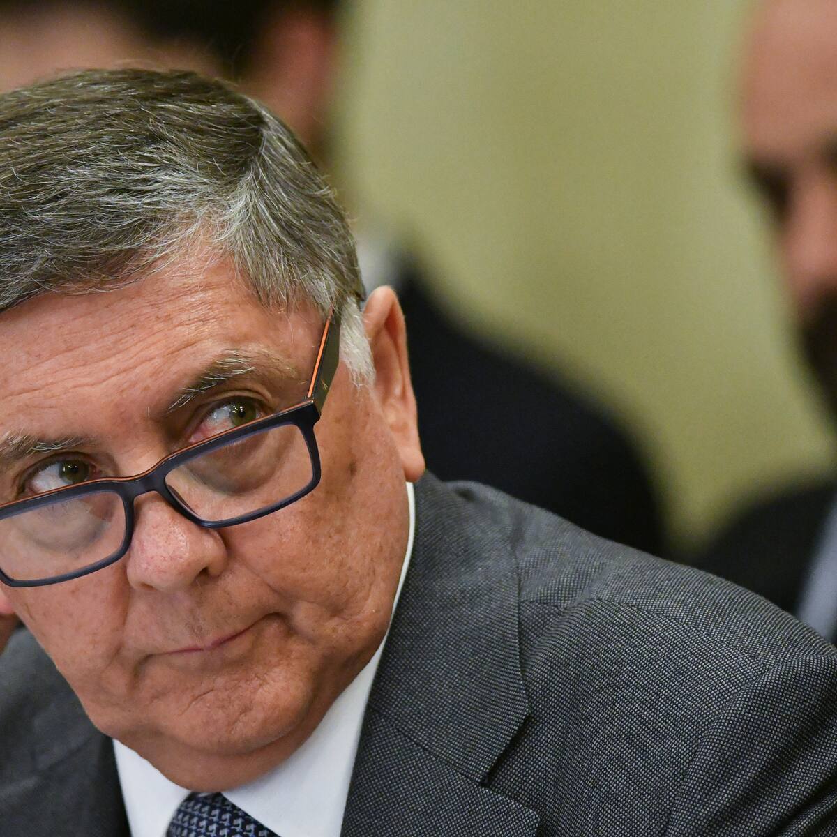 Biministro Alvarado reacciona tras ataque a cárcel de Talca: “El crimen organizado se las arregla para seguir dentro”