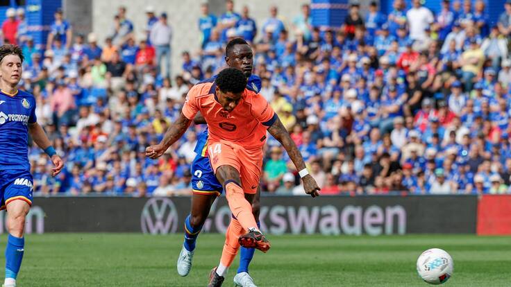 Barcelona aprovecha tropiezo del Real Madrid y vence al Getafe para acercarse al título