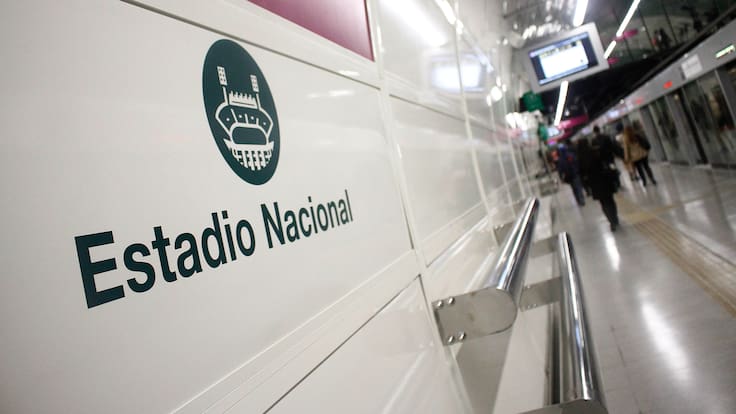 Línea 3 y 6 del Metro de Santiago extiende su funcionamiento este domingo por el partido de la Universidad de Chile