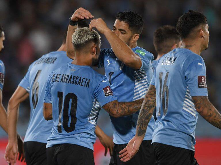 Uruguay vapuleó a Venezuela en Montevideo y sacó a Chile del repechaje rumbo a Qatar 2022