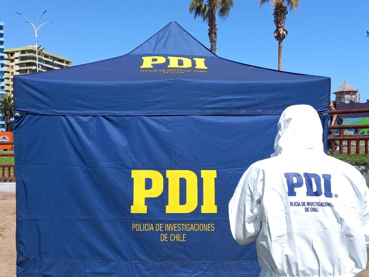 PDI detiene a hombre implicado en dos asesinatos en Iquique: en uno propinó más de 70 puñaladas y decapitó a su víctima