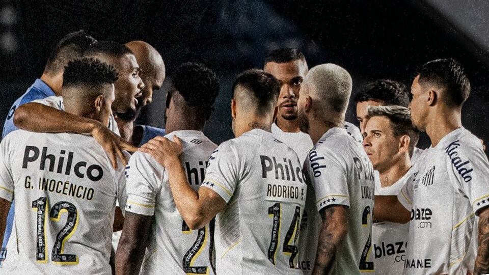 Santos corta a jugadores que se fueron de fiesta tras perder con FlamengoSantos corta a jugadores que se fueron de fiesta tras perder con Flamengo