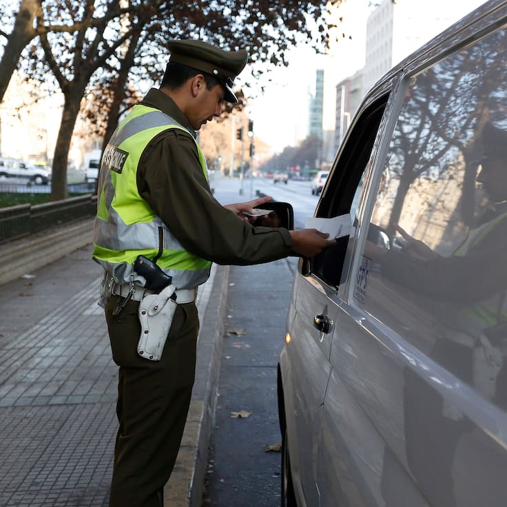 Restricción vehicular en Chile 2026: qué vehículos no pueden circular hoy jueves 28 de mayo en Santiago