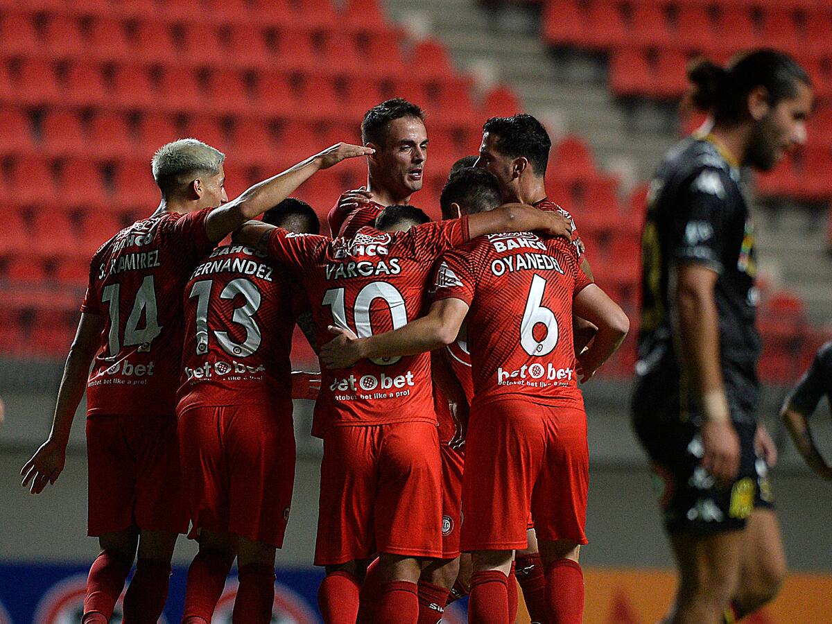 Octavio Rivero le dio el triunfo a Unión La Calera sobre Unión Española por el Torneo Nacional