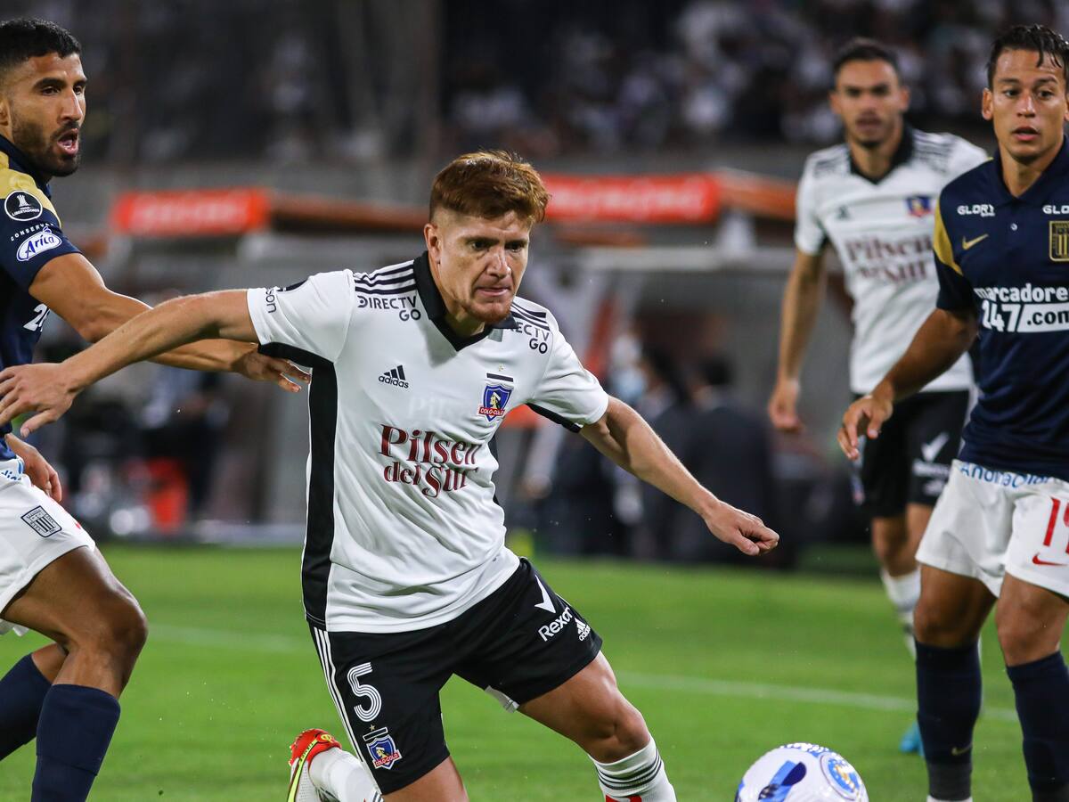 Leonardo Gil alabó el trabajo de Gustavo Quinteros en Colo Colo: «Ha formado un grupo de jugadores que confía en él y eso es muy difícil»
