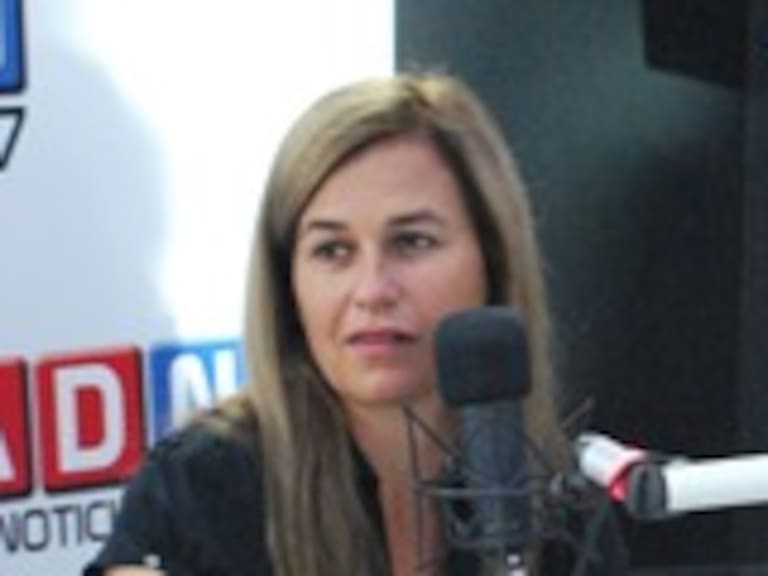 V. Foxley presentó el libro «Cinco gotas de sangre» sobre Antares de la Luz y la secta de Colliguay