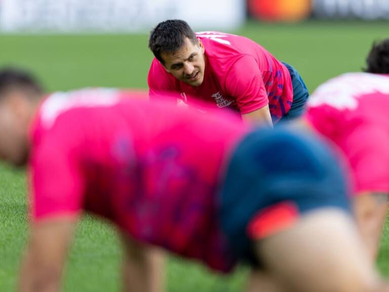 Francisco Urroz anticipa el choque de Chile ante los Pumas: "Tenemos que aprovechar la oportunidad y ser competitivos"