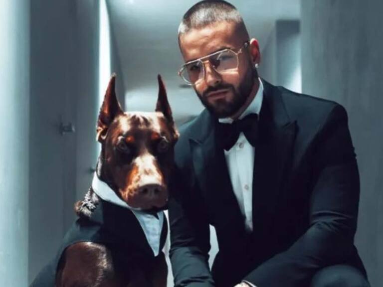 Maluma y su perro Buda