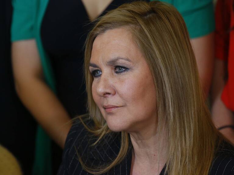 Pamela Jiles apoyó el actuar de Cathy Barriga por anuncio de segunda muerte en Chile por coronavirus