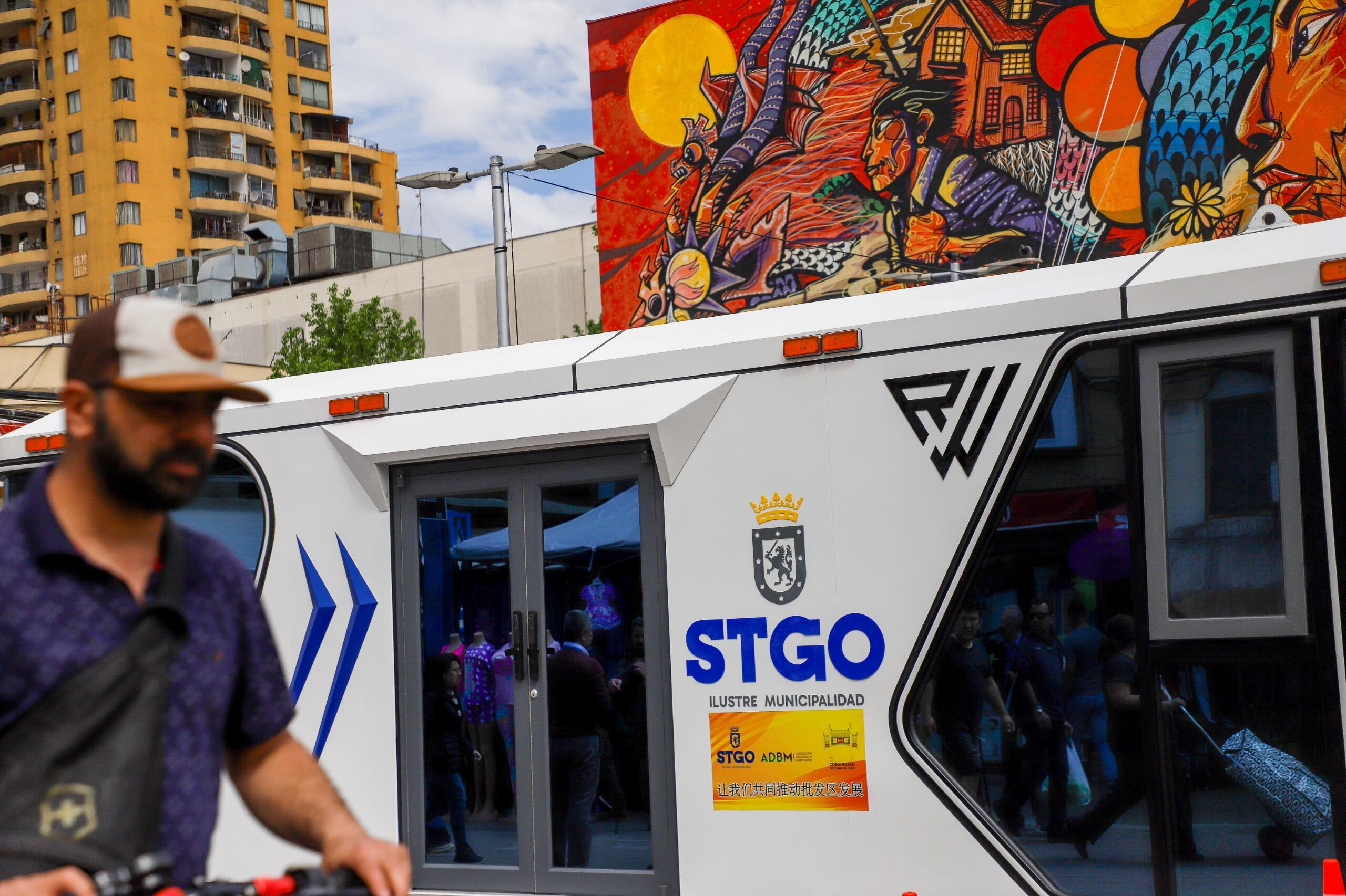 Lujo internacional e hipervigilancia: La aplaudida donación que transforma Barrio Meiggs y la Plaza de Armas