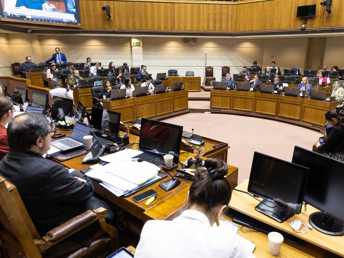 Comisión de Salud del Senado despacha ley corta de isapres pero rechaza indicación clave del Gobierno