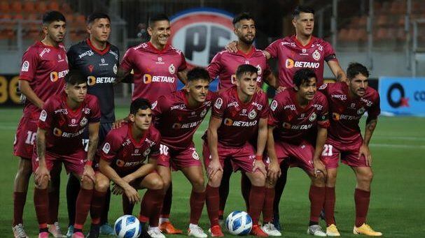 Hinchas encapuchados invadieron la práctica de Deportes La Serena