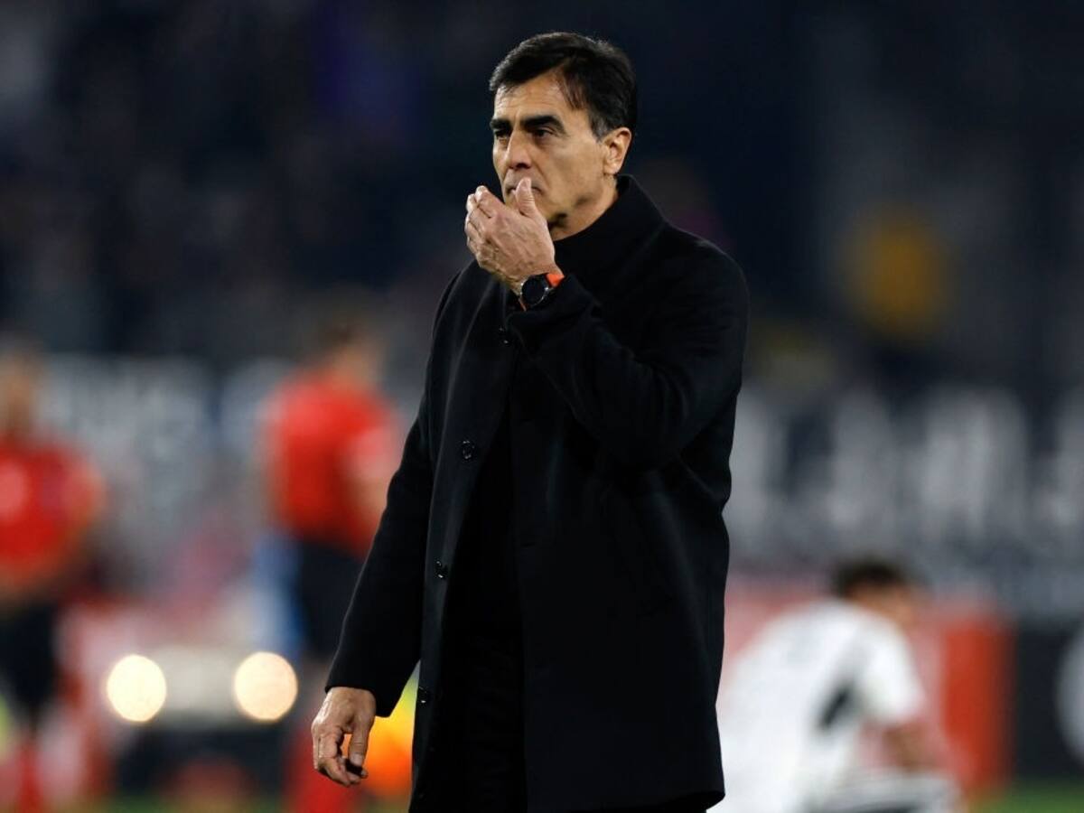 Gustavo Quinteros y su lamento tras la eliminación de Colo Colo: «No fuimos nunca inferiores a ningún equipo del grupo»