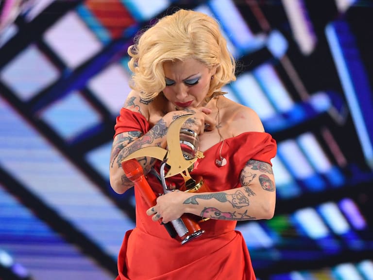 “Gigante Mon”: Presidente Gabriel Boric encabeza felicitaciones a Mon Laferte