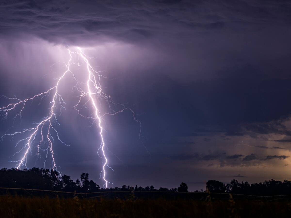 Podrían durar hasta tres días: Meteorología emite aviso por tormentas eléctricas en dos regiones de Chile