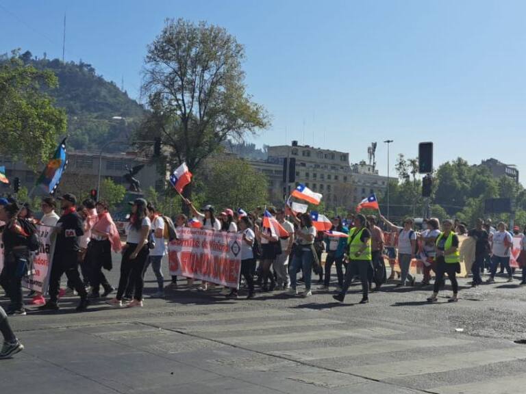 Protesta, plaza baquedano, 1024x576 jpg ok