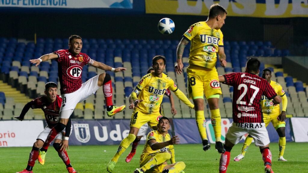 Primera B: ANFP suspende el duelo Rangers ante Universidad de Concepción por los incendios forestales