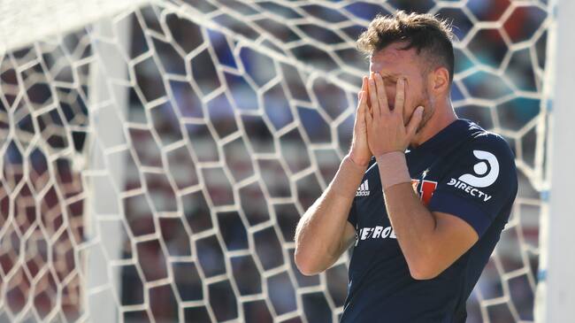 8 de Febrero del 2020/SANTIAGOAngelo Henrquez se lamenta ,durante el partido valido por la tercera fecha del campeonato AFP Plan Vital 2020 entre Universidad de Chile vs Unin La Calera, disputado en el Estadio Nacional.
FOTO:JAVIER VERGARA/AGENCIAUNO