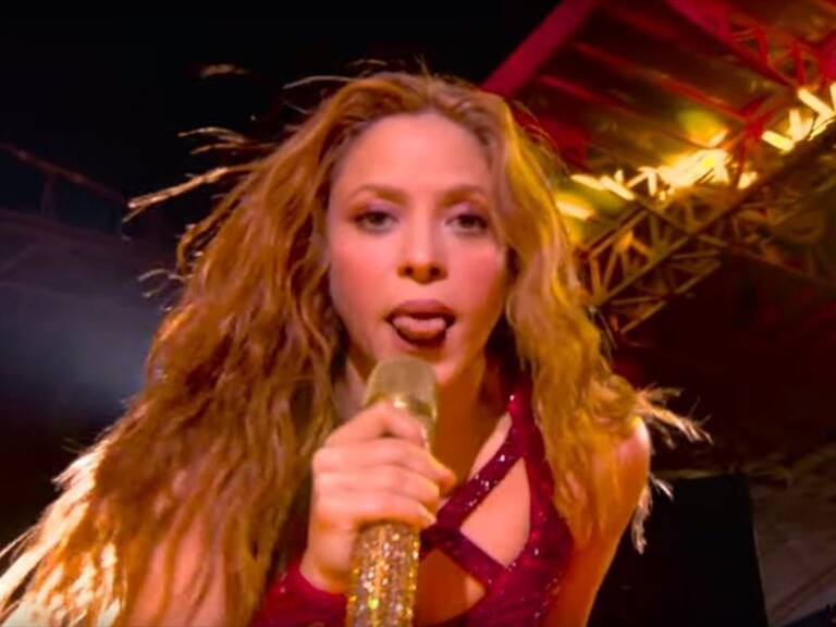 Shakira generó ola de memes por sacar la lengua en show de Super Bowl, pero el gesto significa algo