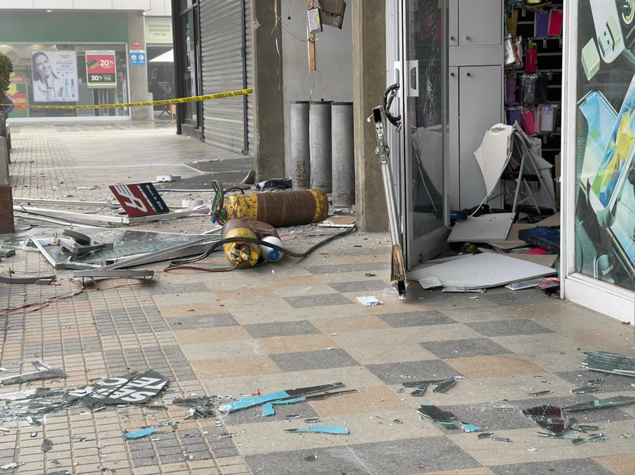 Robo frustrado de cajeros automáticos en Santiago | Agencia Uno