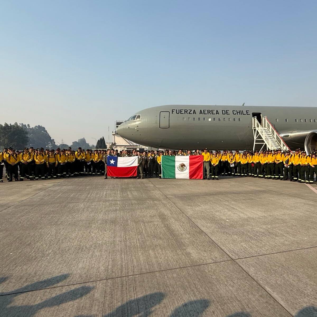Refuerzo internacional: brigadistas mexicanos se despliegan en zonas afectadas por los incendios