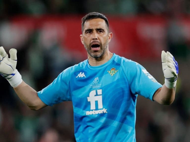 Claudio Bravo y su palmarés dorado: los títulos del arquero tras coronarse campeón de la Copa del Rey