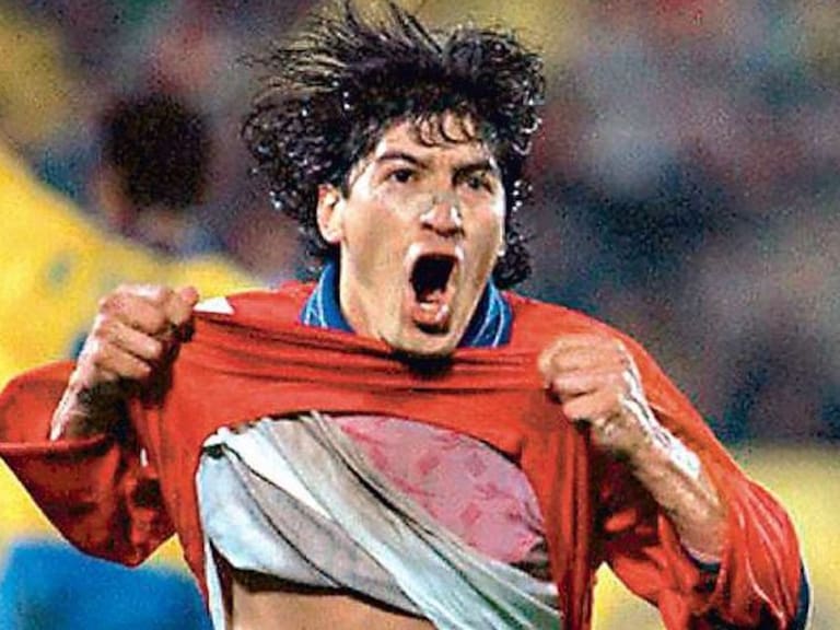 A 24 años del lluvioso reestreno de Nelson Acosta en la selección chilena goleando a Ecuador