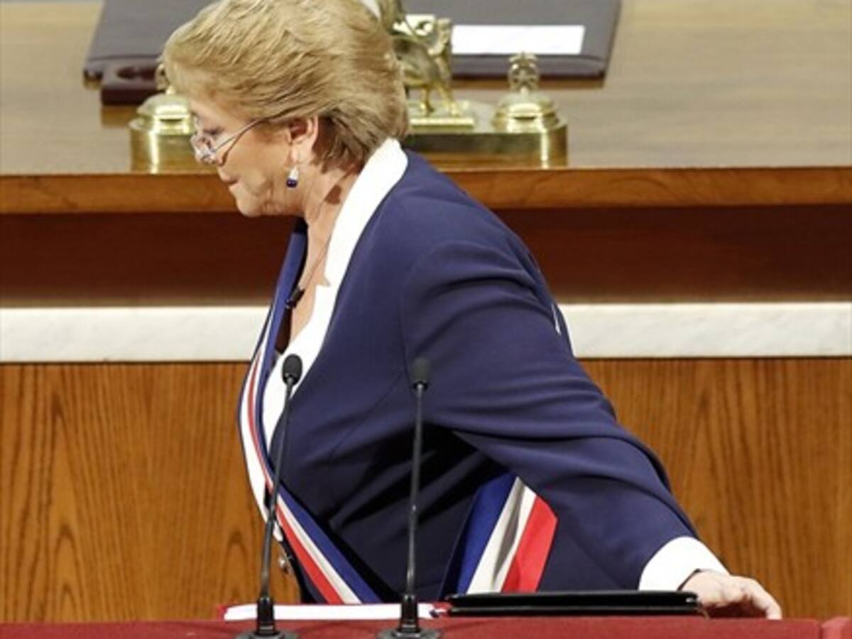 Bachelet al empresariado por economía: Hago un llamado para que hagan lo suyo