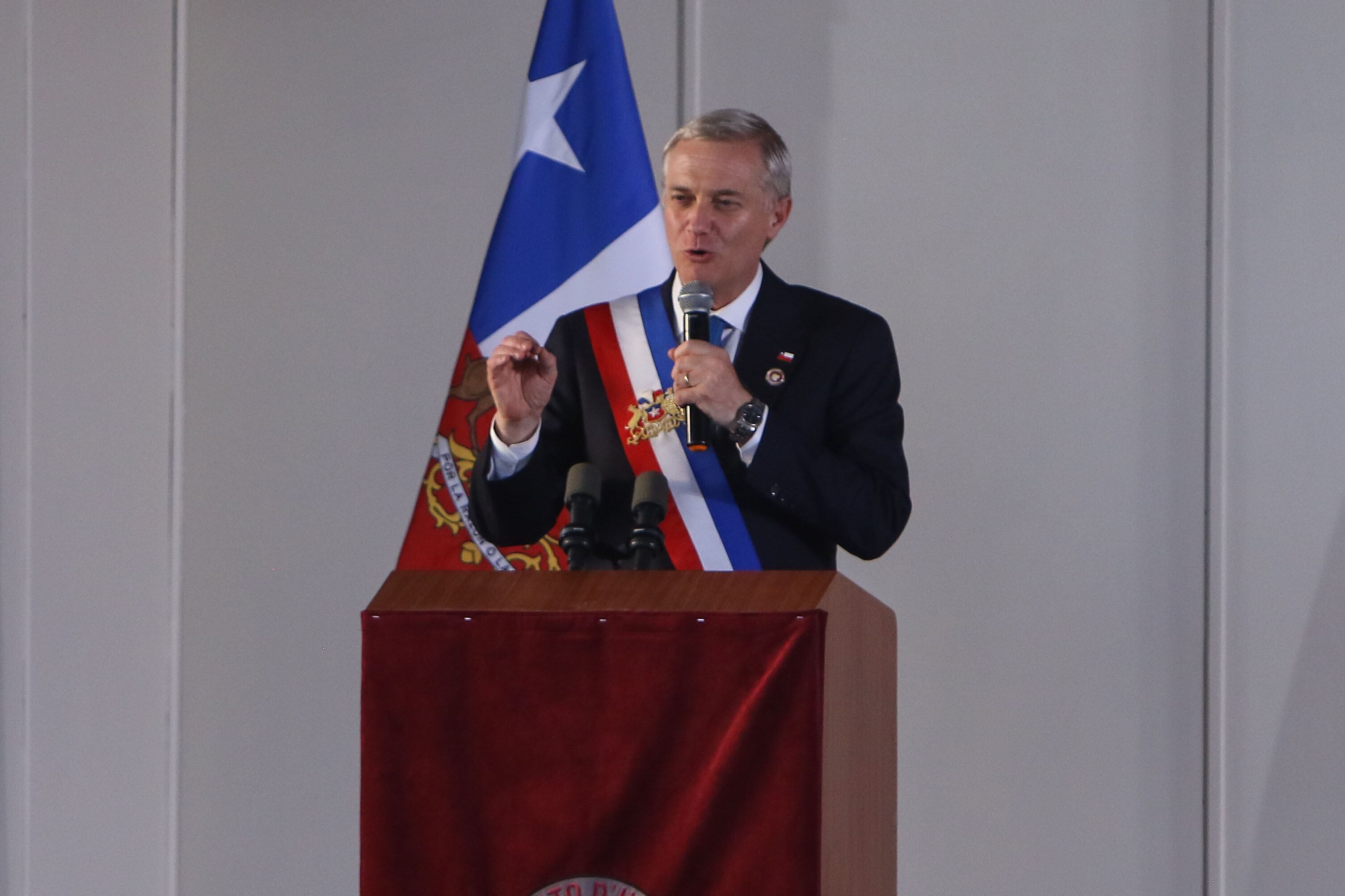 Kast entrega sus primeras palabras como Presidente en Liceo Augusto D’Halmar de Ñuñoa: “Ustedes son la esperanza de Chile”