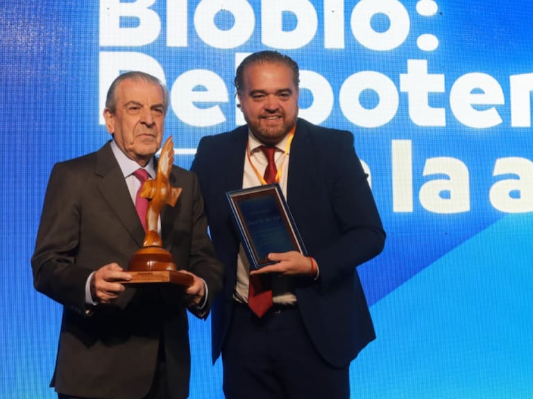 Nombran a Eduardo Frei aliado estratégico del Biobío y desata dura crítica del exdelegado de Boric