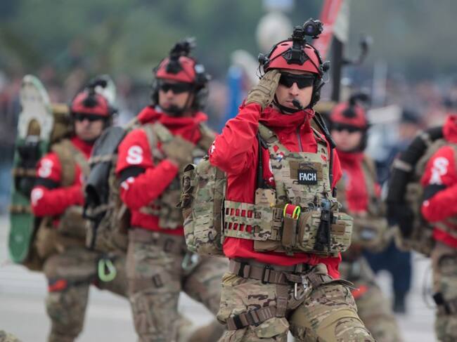 Efectivos de las fuerzas armadas en la Parada Militar 2023 / Foto: Agencia Uno