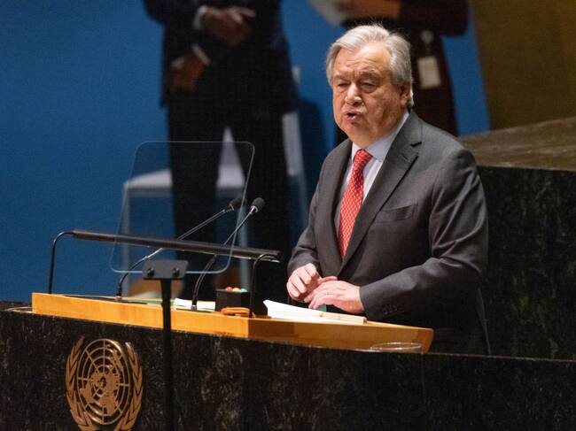 El secretario general de las Naciones Unidas, António Guterres, habla ante la Asamblea General de la ONU para entregar las prioridades de 2024.