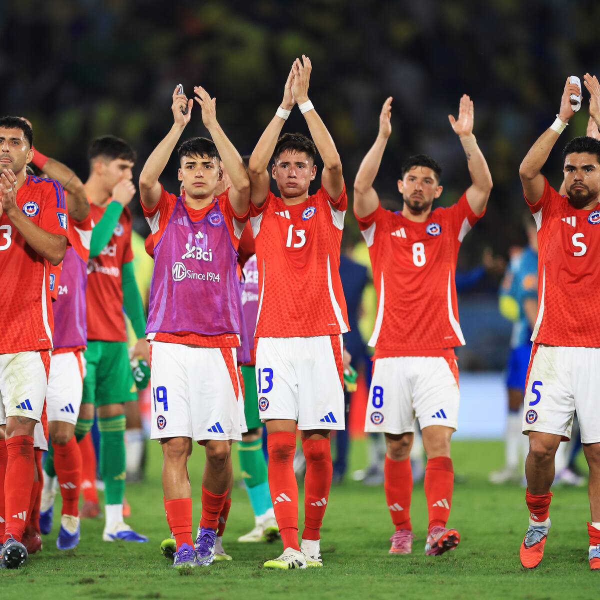 Seleccionado chileno no juega y su DT se niega a explicar por qué no le da minutos: “Si empiezo a hablar...”