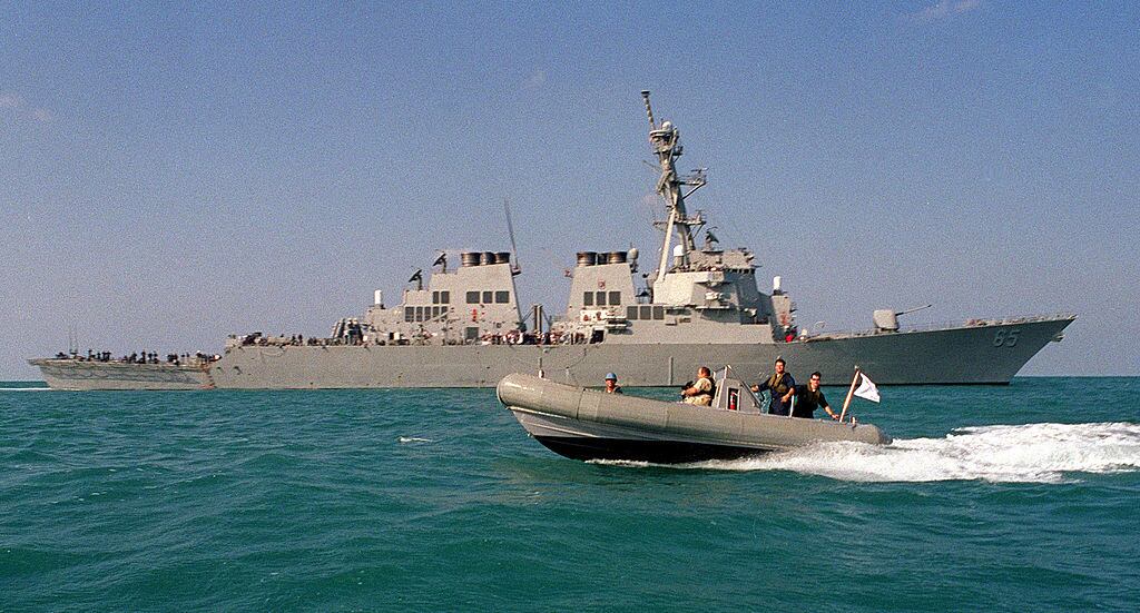 El destructor estadounidense USS Benfold
