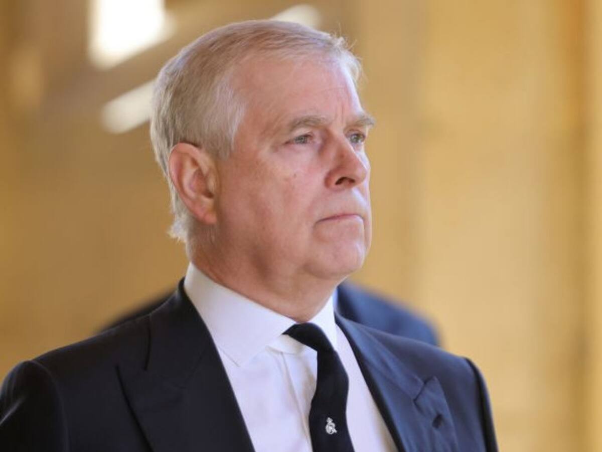 Príncipe Andrés a la calle: Rey Carlos III lo despoja de su título y lo expulsa de su mansión por caso Epstein