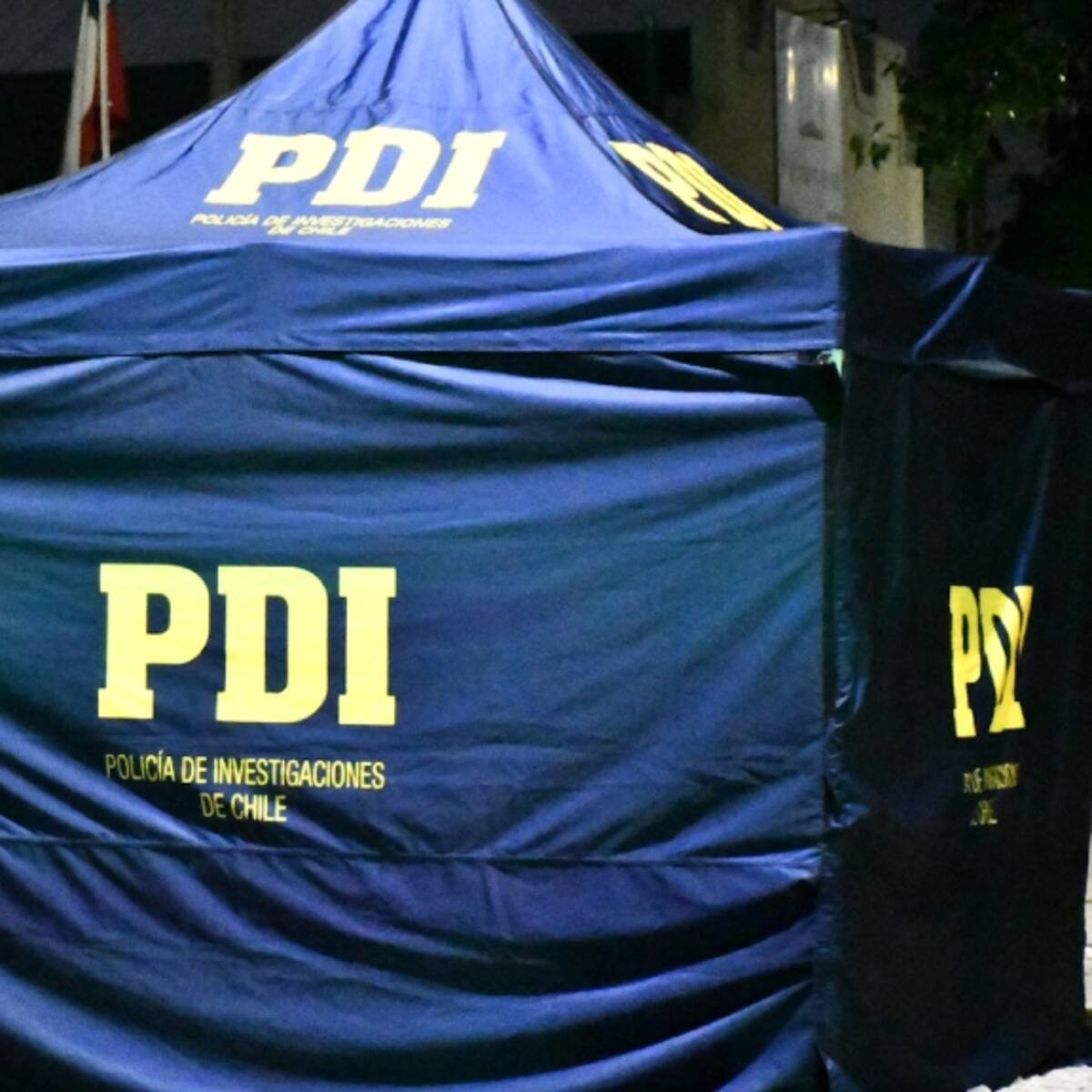 PDI investiga cruento homicidio en Santiago: víctima recibió dos disparos en la cara