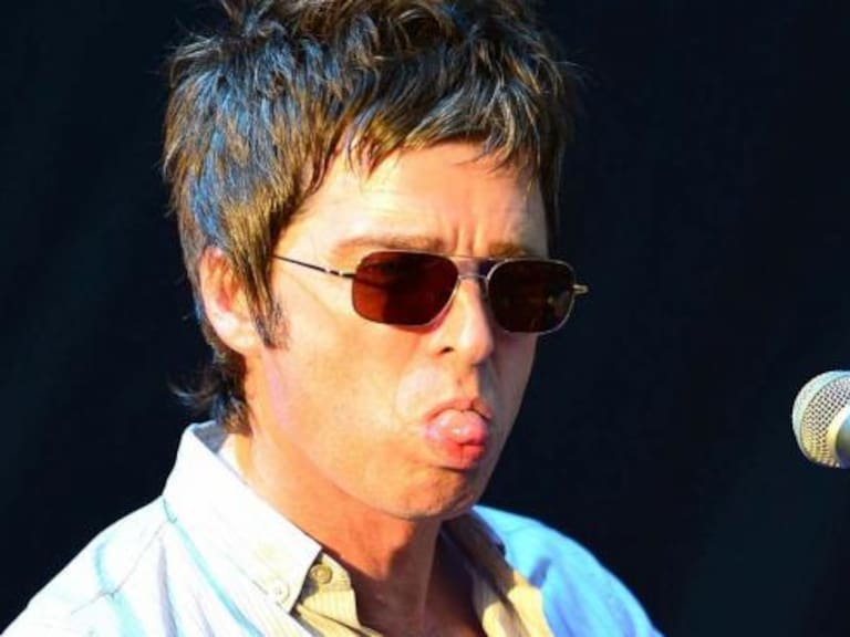Noel Gallagher se lanzó contra artistas como Taylor Swift y Ed Sheeran tildándolos de «mierda»