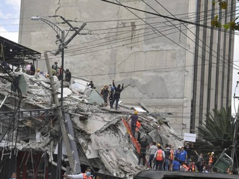 Usuarios registran los devastadores efectos del terremoto 7.1 en México