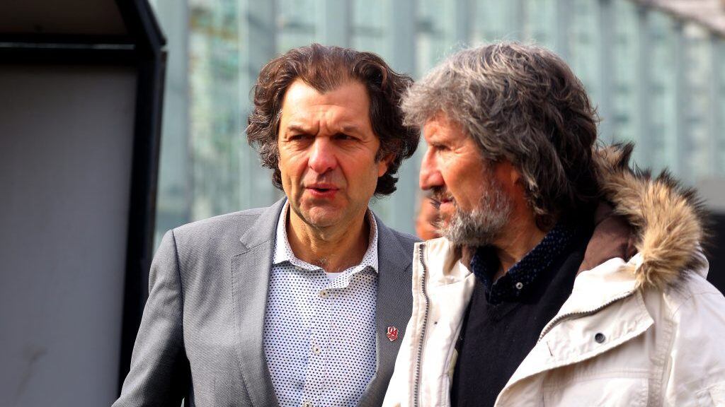 11 de Julio del 2019/SANTIAGOAnibal Mosa(i) y Daniel Morón son vistos antes del show de presentación de la nueva indumentaria de Colo Colo, en la cancha del Estadio Monumental.
FOTO: HANS SCOTT/AGENCIAUNO